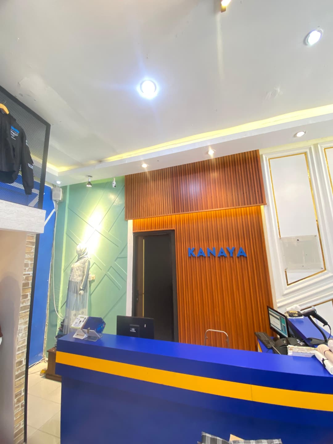 Tentang Grosir Baju Kanaya